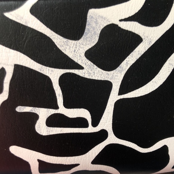 Xcetera Purse - Picture 6 of 6